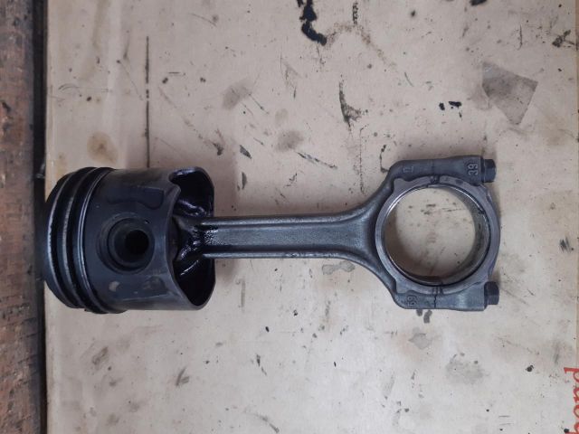 bontott OPEL ASTRA J Dugattyú és Hajtókar