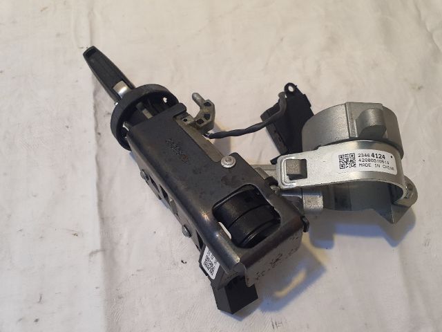 bontott OPEL ASTRA J Gyújtáskapcsoló Házzal