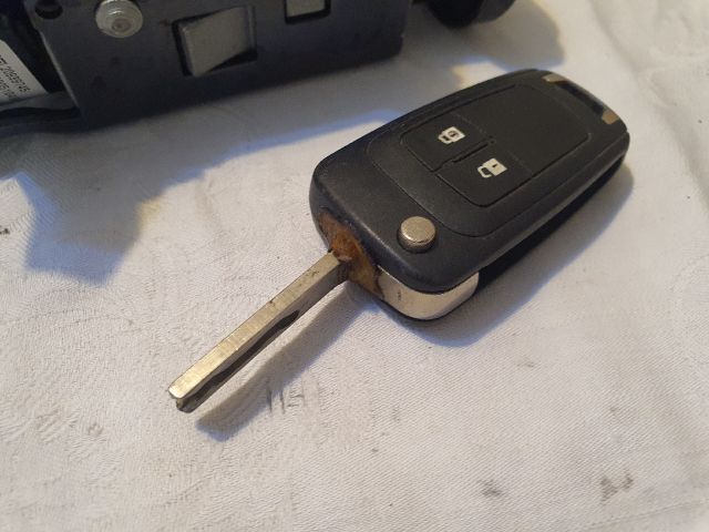 bontott OPEL ASTRA J Gyújtáskapcsoló Házzal