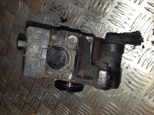 bontott OPEL ASTRA J Nagynyomású Szivattyú