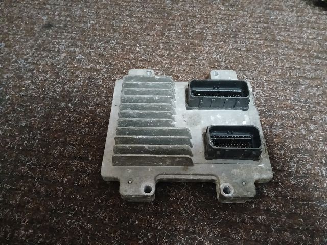 bontott OPEL ASTRA J Motorvezérlő