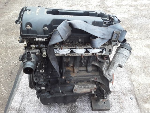 bontott OPEL ASTRA J Motor (Fűzött blokk hengerfejjel)