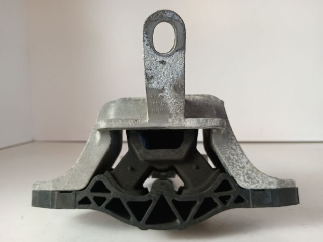 bontott OPEL ASTRA J Motor Tartó Bak Bal