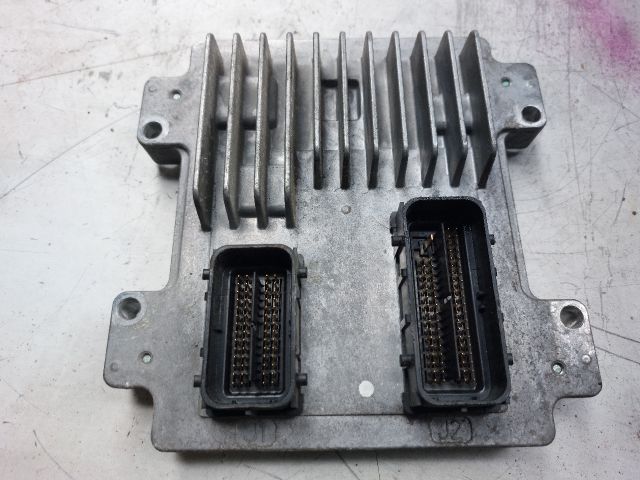 bontott OPEL ASTRA J Motorvezérlő