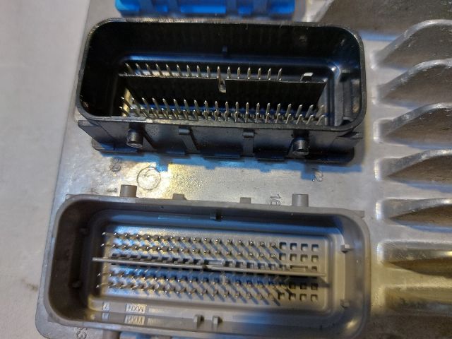 bontott OPEL ASTRA J Motorvezérlő