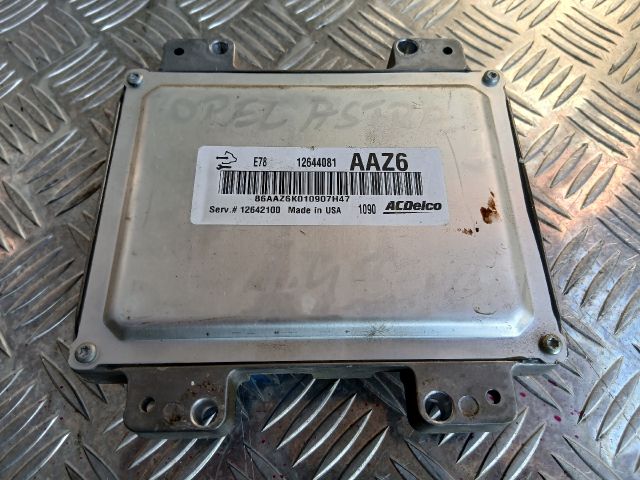 bontott OPEL ASTRA J Motorvezérlő