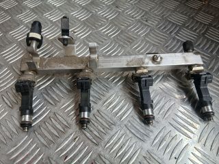 bontott OPEL ASTRA J Porlasztó Sor / Híd