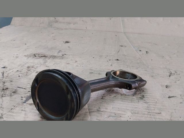 bontott OPEL ASTRA J Dugattyú és Hajtókar