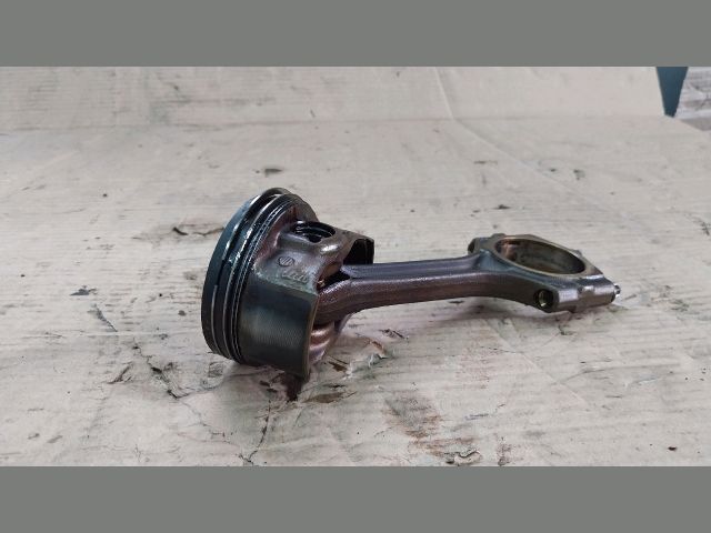 bontott OPEL ASTRA J Dugattyú és Hajtókar