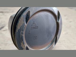 bontott OPEL ASTRA J Dugattyú és Hajtókar