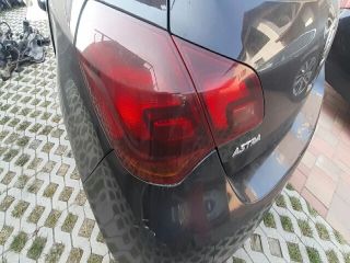 bontott OPEL ASTRA J Generátor