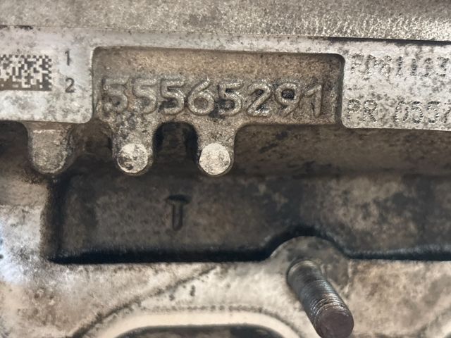 bontott OPEL ASTRA J Hengerfej