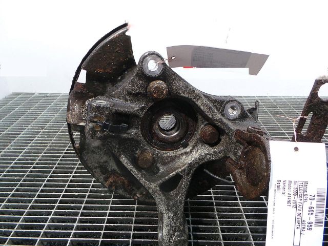 bontott OPEL ASTRA J Jobb első Csonkállvány