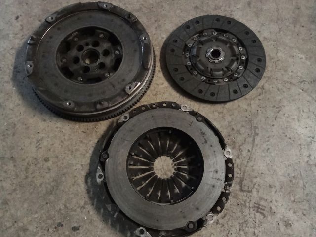 bontott OPEL ASTRA J Kuplung Szett Lendkerékkel