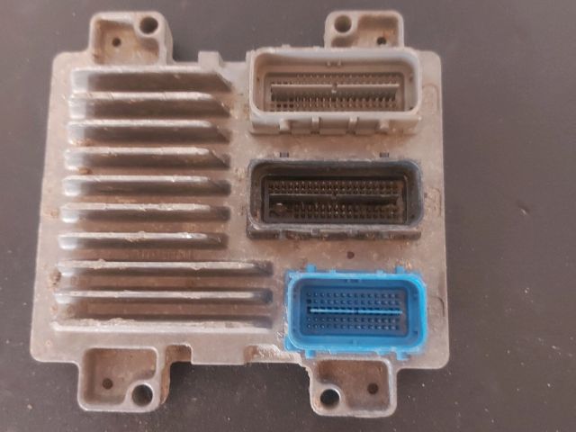 bontott OPEL ASTRA J Motorvezérlő