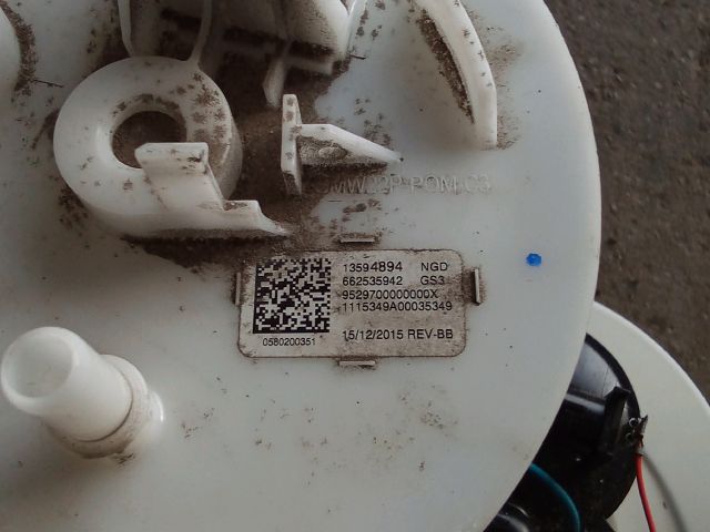 bontott OPEL ASTRA J Üzemanyag Szivattyú