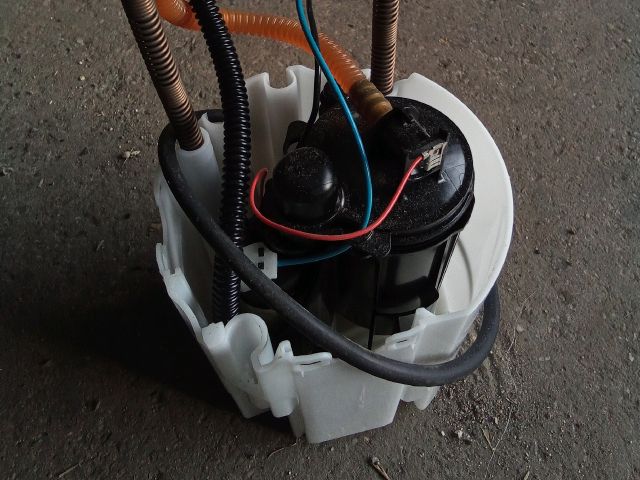 bontott OPEL ASTRA J Üzemanyag Szivattyú