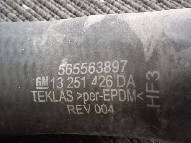 bontott OPEL ASTRA J Vízhűtő Cső Alsó