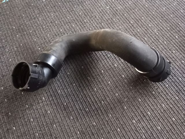 bontott OPEL ASTRA J Vízhűtő Cső Felső