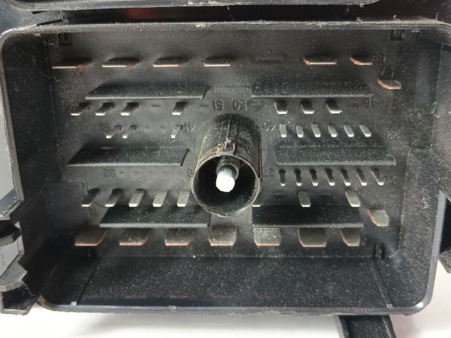 bontott OPEL ASTRA J Biztosítéktábla Motortér