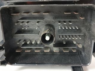 bontott OPEL ASTRA J Biztosítéktábla Motortér