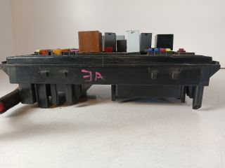 bontott OPEL ASTRA J Biztosítéktábla Motortér