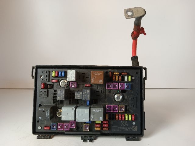 bontott OPEL ASTRA J Biztosítéktábla Motortér