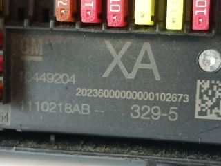 bontott OPEL ASTRA J Biztosítéktábla Motortér