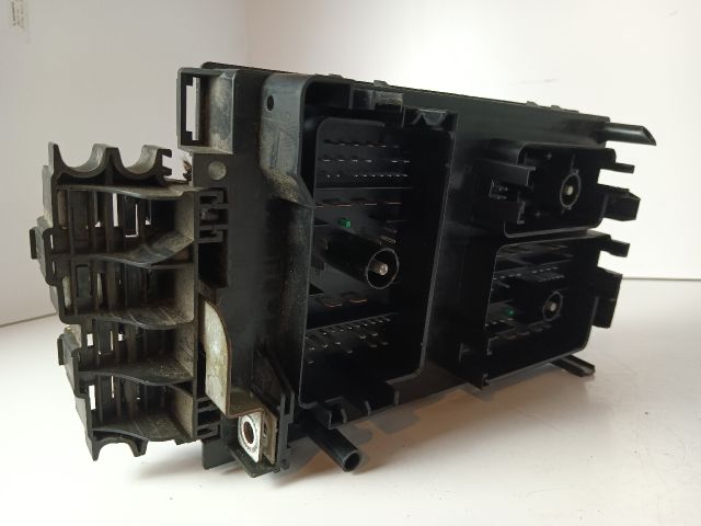 bontott OPEL ASTRA J Biztosítéktábla Motortér