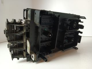 bontott OPEL ASTRA J Biztosítéktábla Motortér