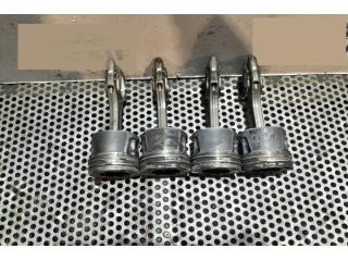 bontott OPEL ASTRA J Dugattyú