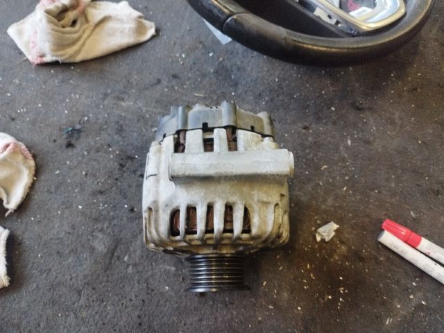 bontott OPEL ASTRA J Generátor