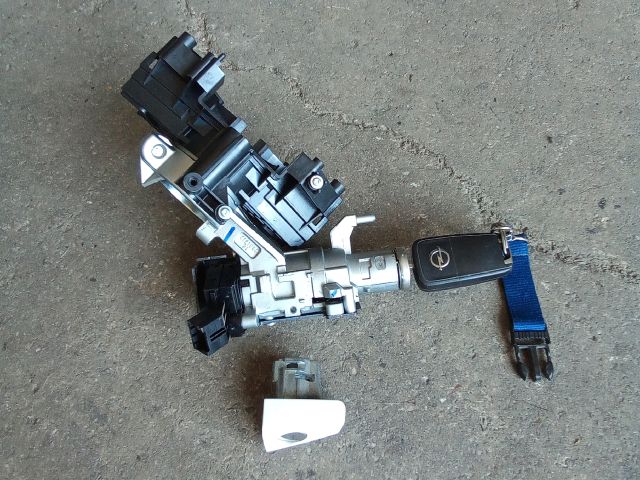bontott OPEL ASTRA J Gyújtáskapcsoló