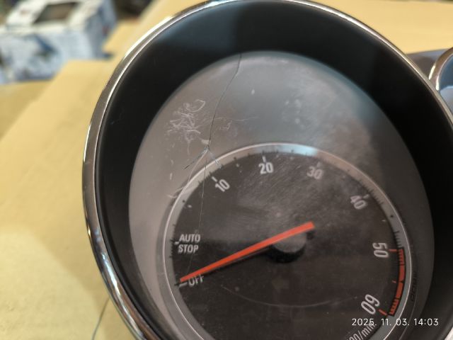 bontott OPEL ASTRA J Kilométeróra