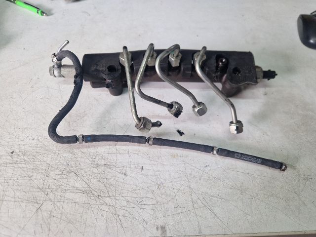 bontott OPEL ASTRA J Közösnyomócső