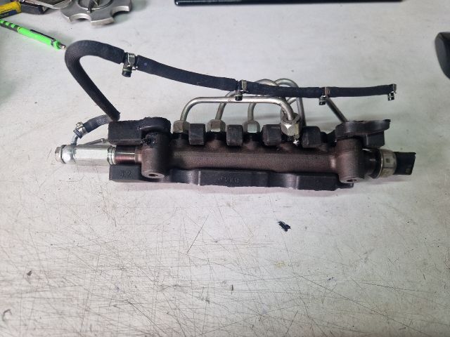 bontott OPEL ASTRA J Közösnyomócső