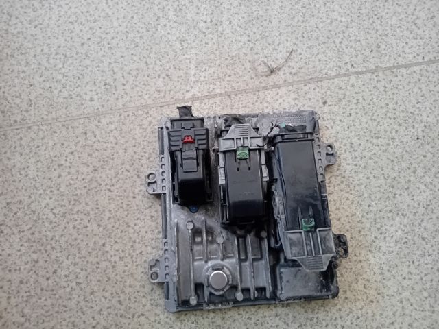 bontott OPEL ASTRA J Motorvezérlő