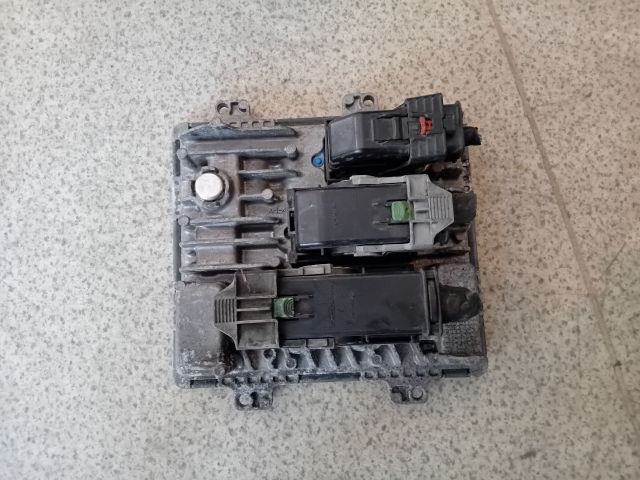 bontott OPEL ASTRA J Motorvezérlő