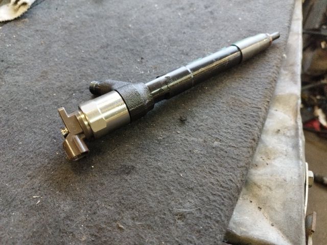 bontott OPEL ASTRA J Porlasztó (1 db)