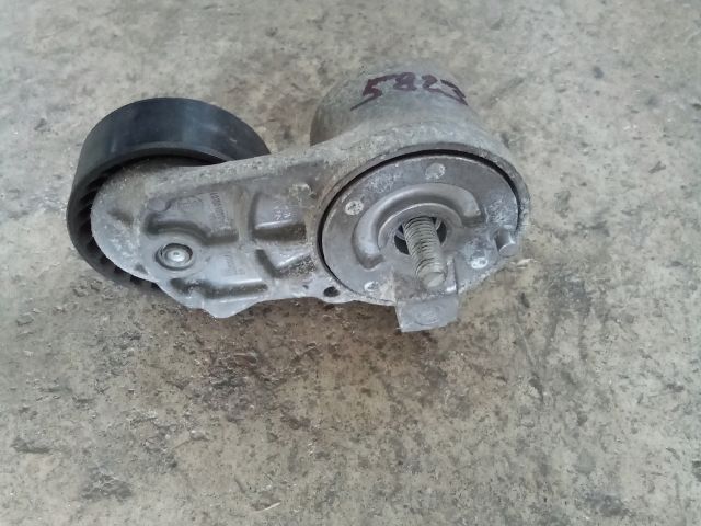 bontott OPEL ASTRA J Szíjfeszítő Görgő