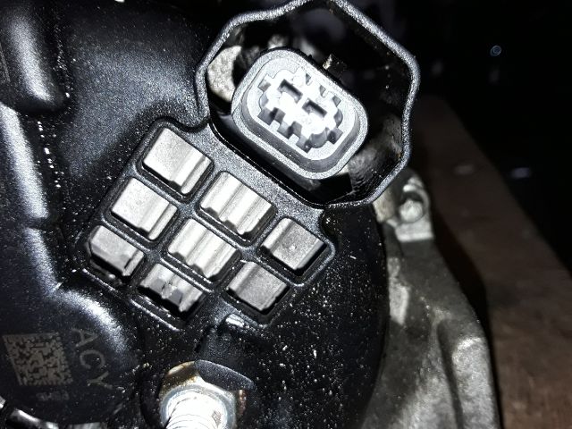 bontott OPEL ASTRA J Generátor