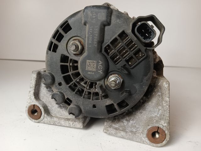 bontott OPEL ASTRA J Generátor