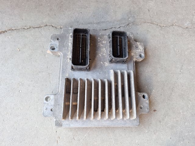 bontott OPEL ASTRA J Motorvezérlő