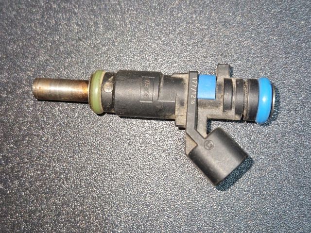 bontott OPEL ASTRA J Porlasztó (1 db)