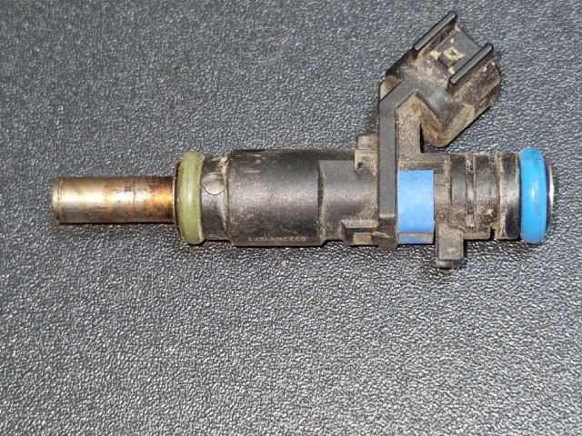 bontott OPEL ASTRA J Porlasztó (1 db)