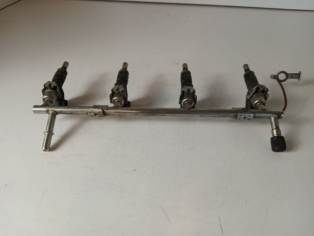 bontott OPEL ASTRA J Porlasztó Sor / Híd