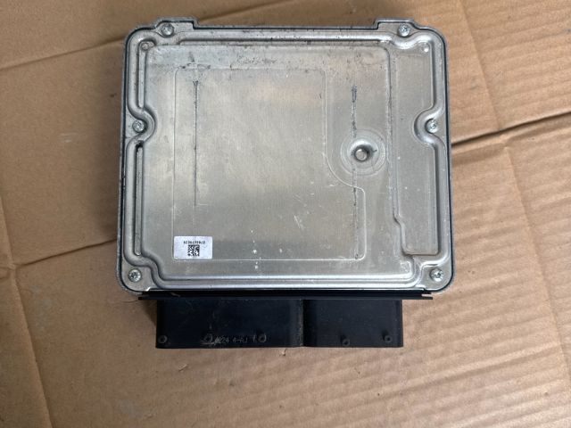 bontott OPEL ASTRA J Motorvezérlő