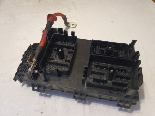 bontott OPEL ASTRA J Biztosítéktábla Motortér