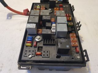 bontott OPEL ASTRA J Biztosítéktábla Motortér