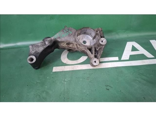 bontott OPEL ASTRA J Generátor Tartó Bak